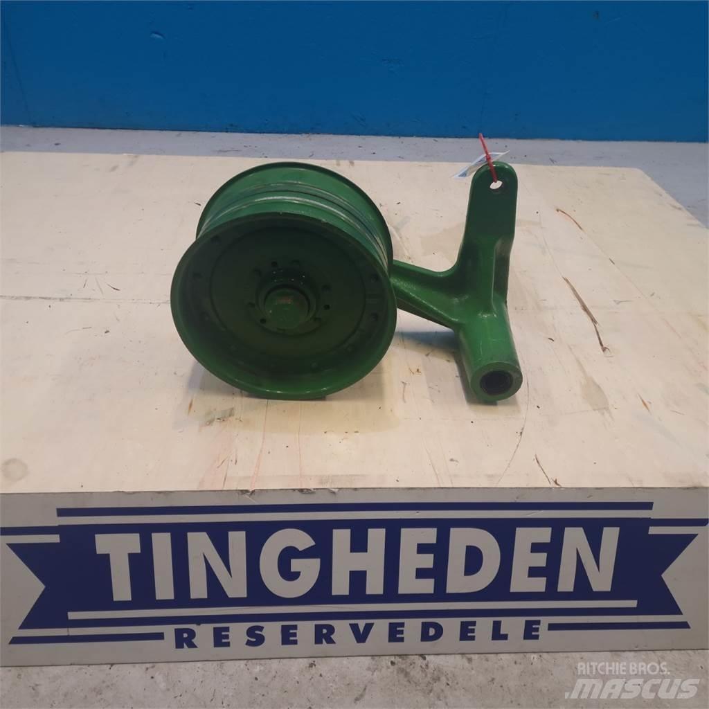 John Deere S670 Diger tarim makinalari