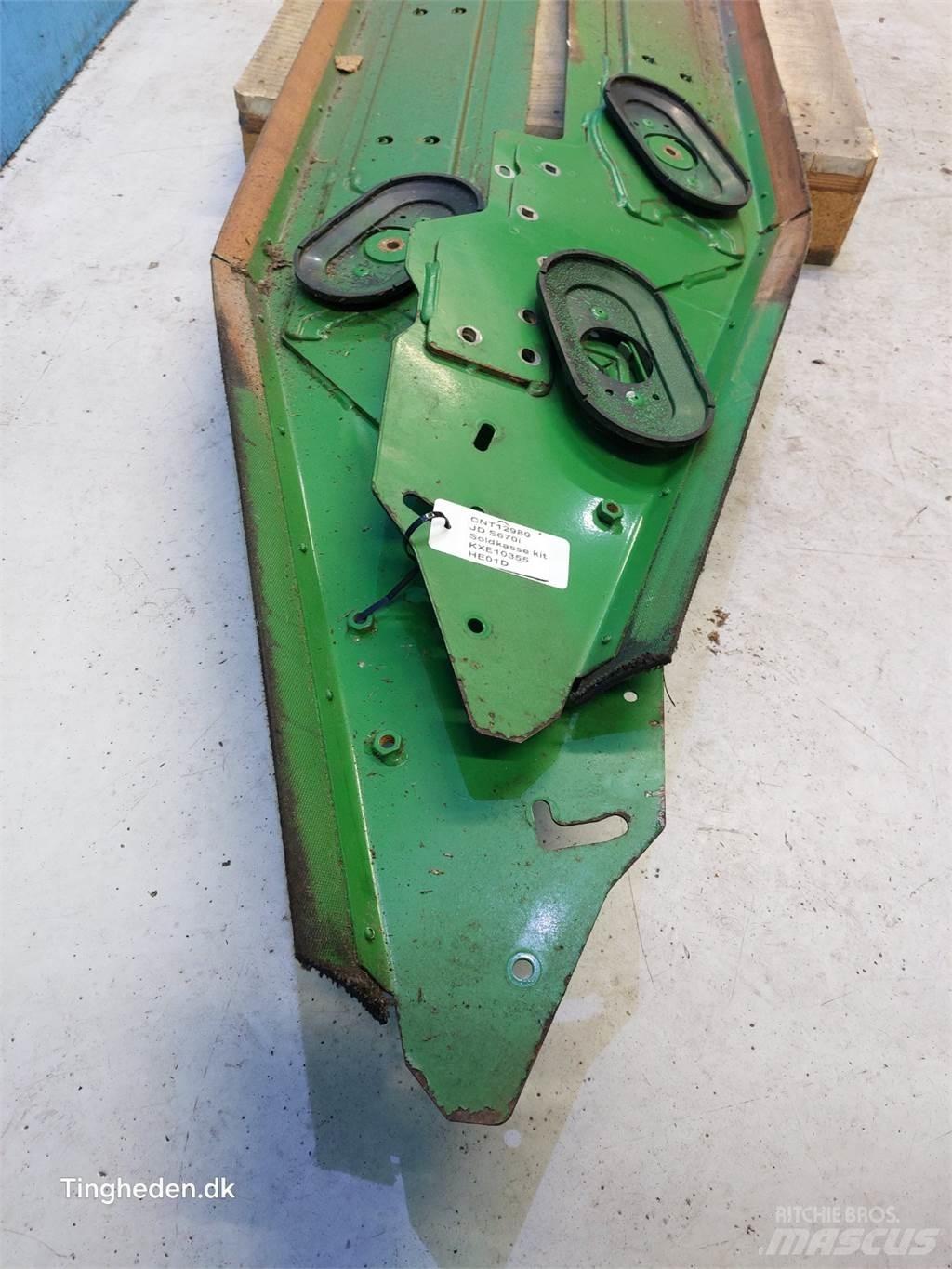 John Deere S670 Kum ve tuz serpiciler