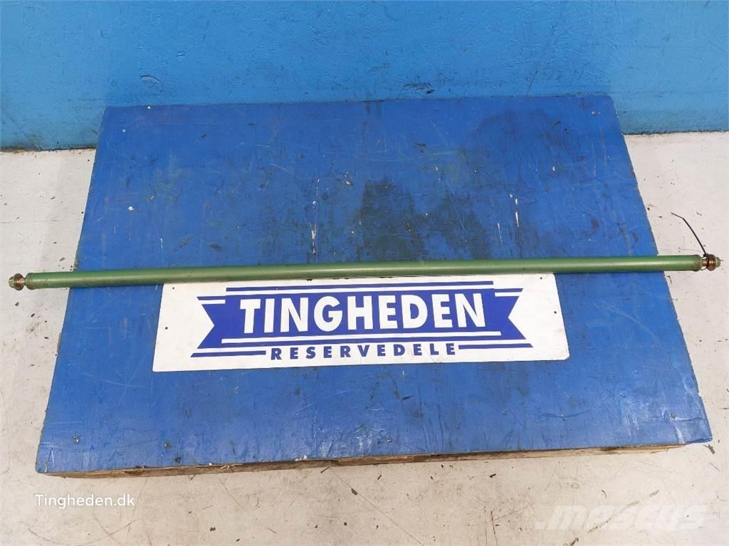 John Deere S670 Kum ve tuz serpiciler