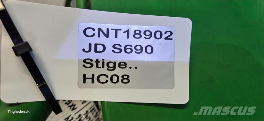 John Deere S690 Diger tarim makinalari