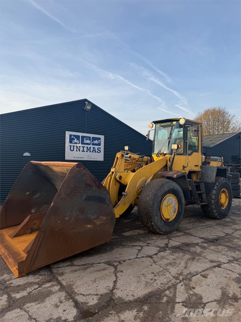 Komatsu WA270-3 Tekerlekli yükleyiciler