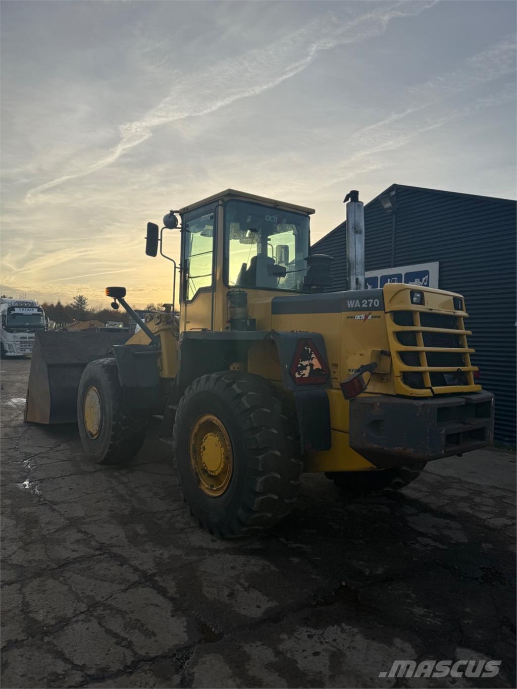 Komatsu WA270-3 Tekerlekli yükleyiciler