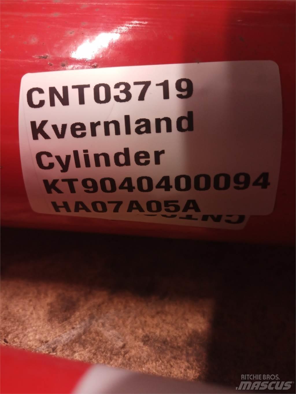 Kverneland 4232 Çayir biçme makinalari
