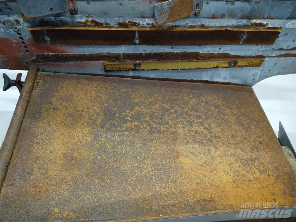 Laverda 3650 Kum ve tuz serpiciler