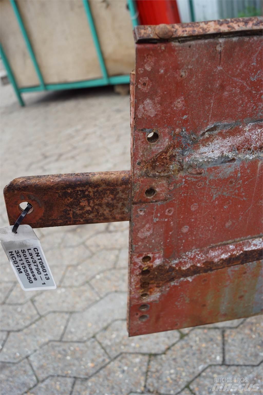 Laverda 3790 Kum ve tuz serpiciler