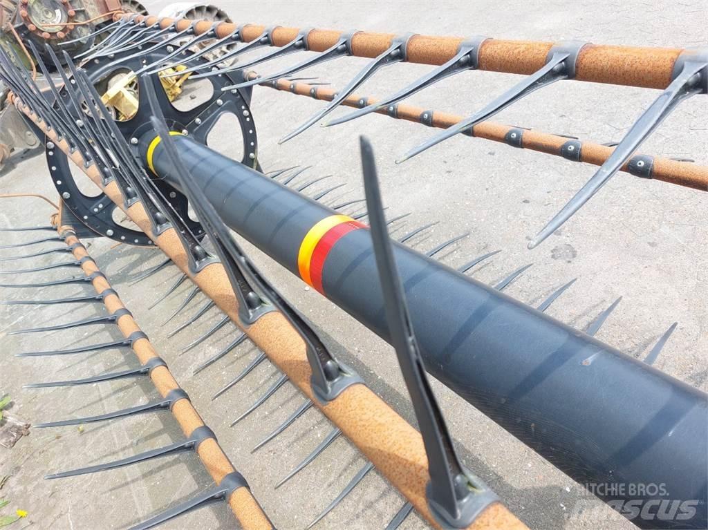 MacDon D60 Biçerdöver aksesuarlari