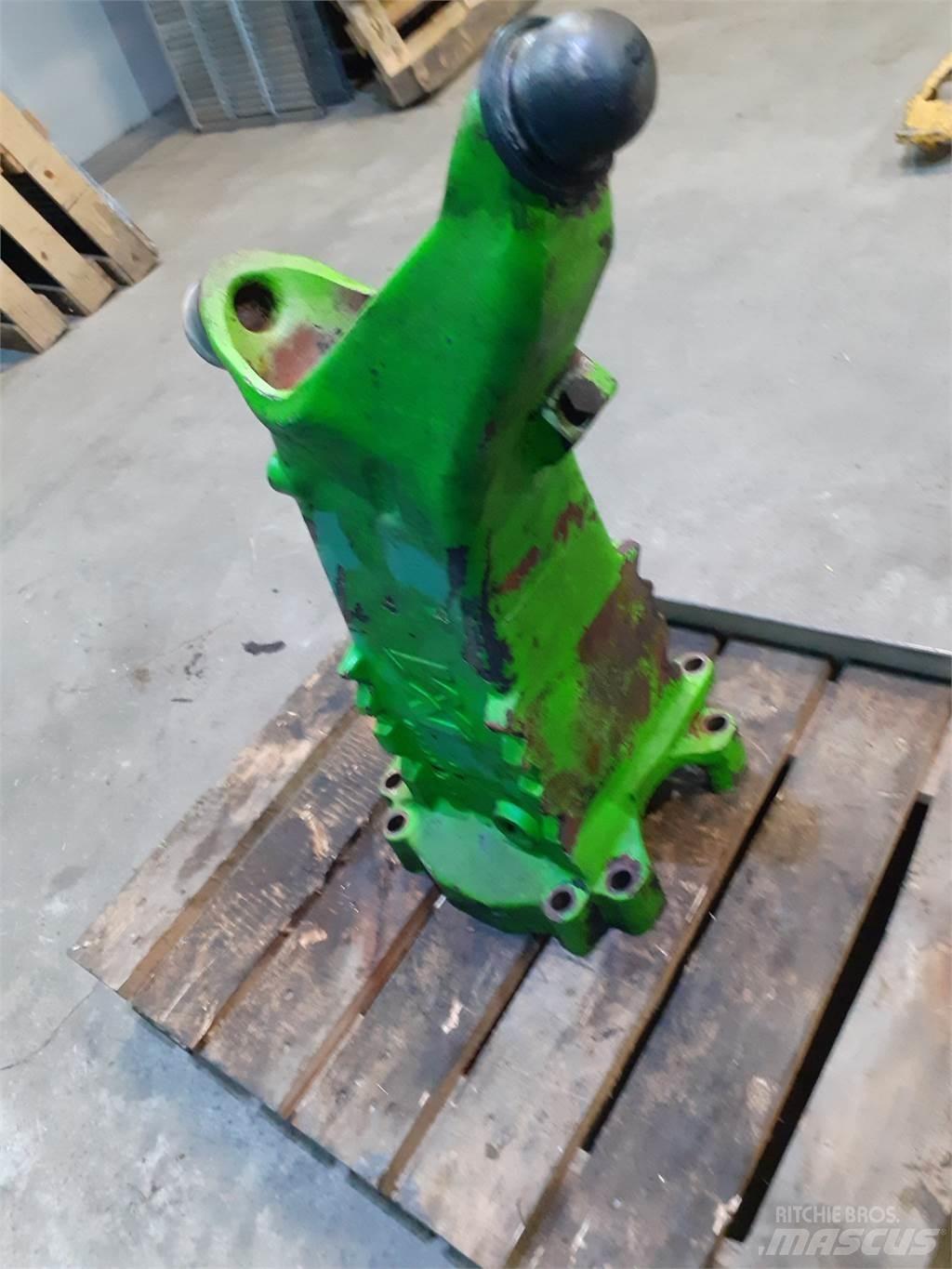 Merlo 28.7 Akslar