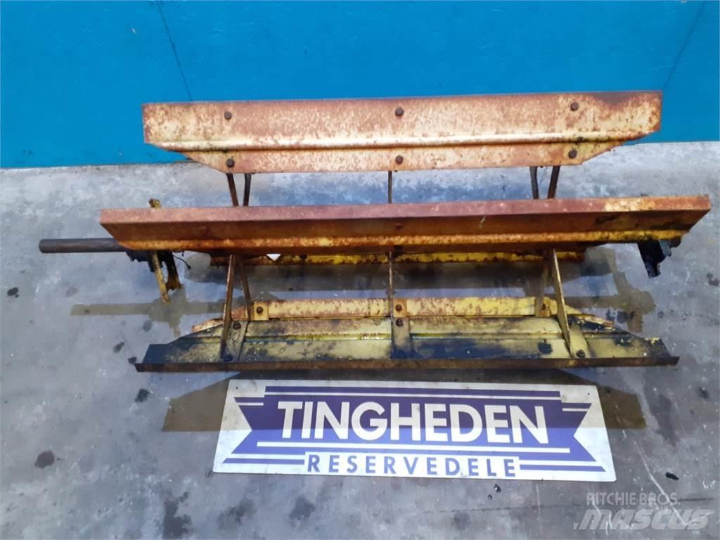 New Holland 1530 Kum ve tuz serpiciler