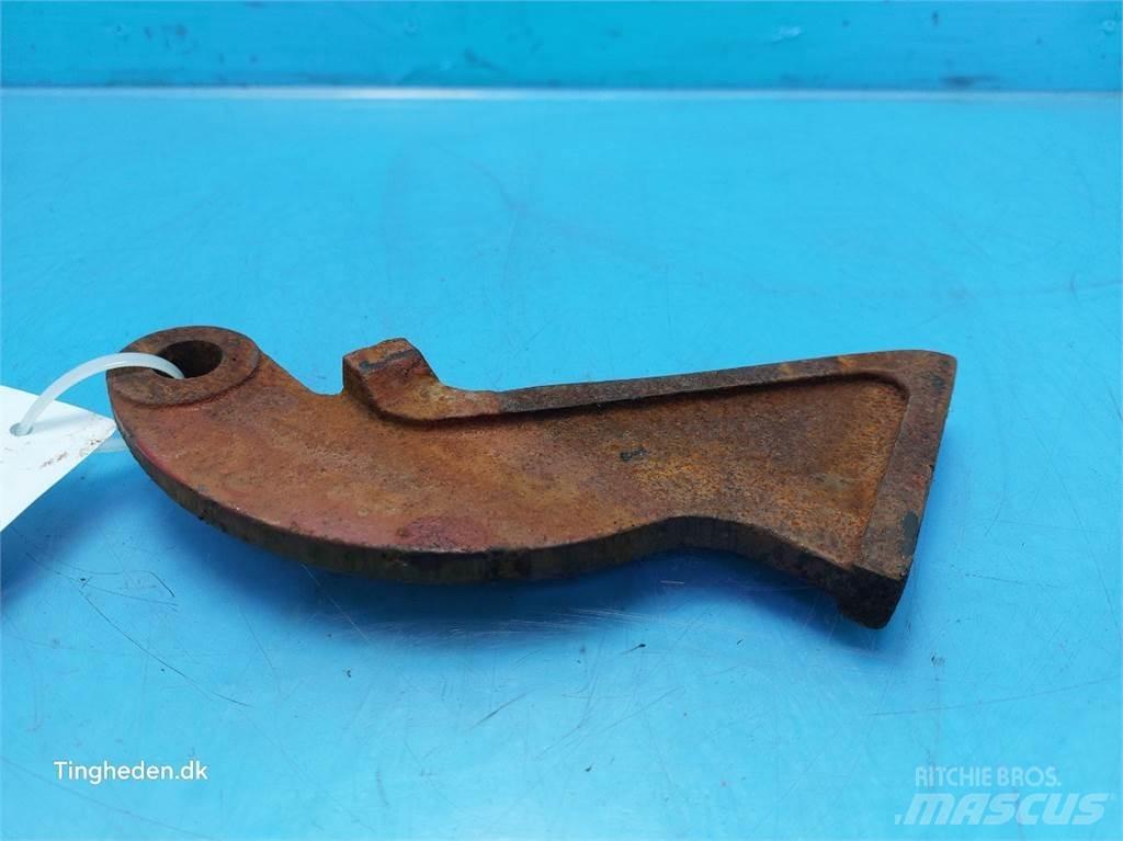 New Holland 4860 Diger tarim makinalari