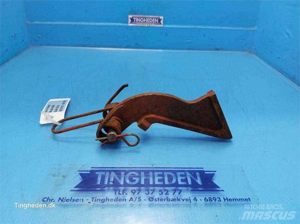 New Holland 4860 Diger tarim makinalari