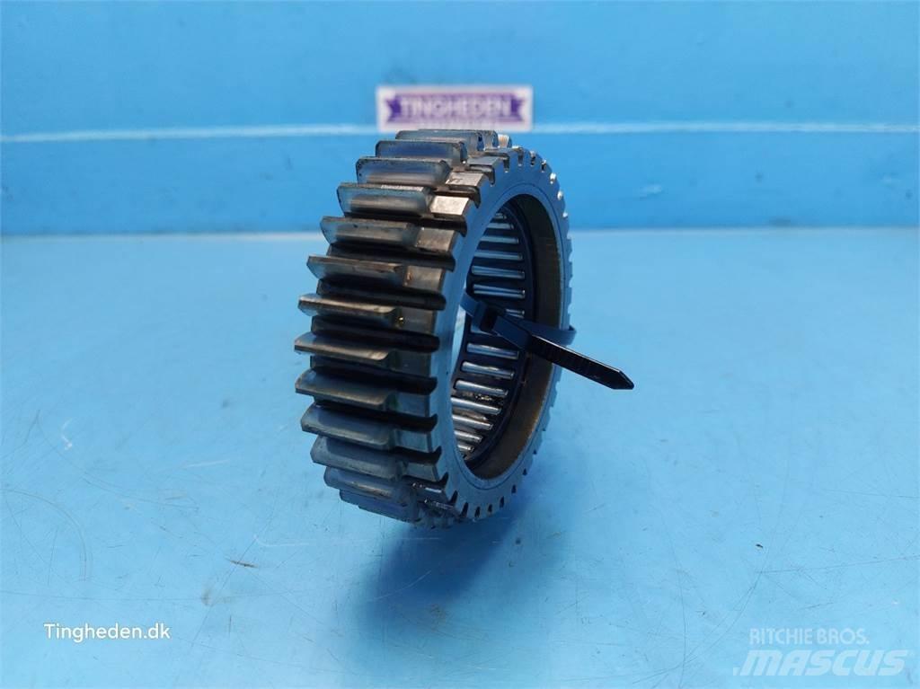 New Holland 6640 Sanzuman
