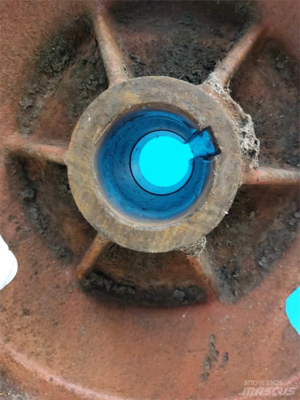New Holland 8060 Diger tarim makinalari