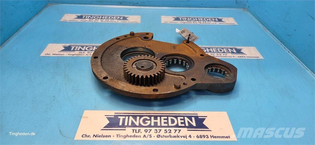 New Holland 8340 Sanzuman