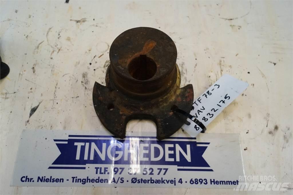 New Holland TF78 Kum ve tuz serpiciler