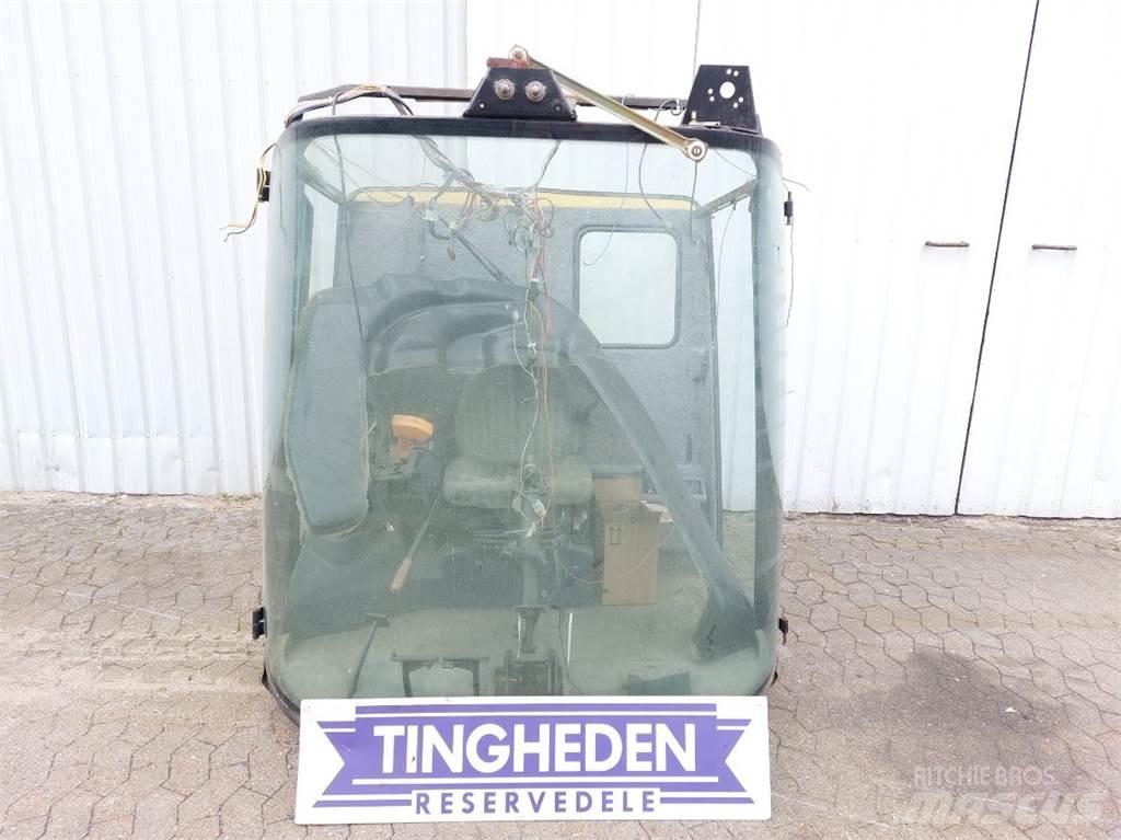 New Holland TF78 Kabin