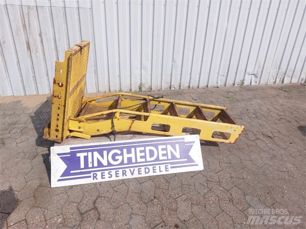 New Holland TF78 Kabin