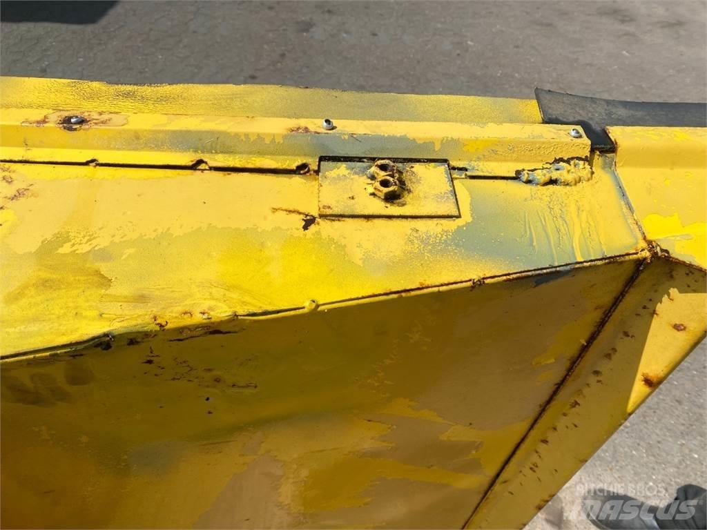 New Holland TX34 Kum ve tuz serpiciler