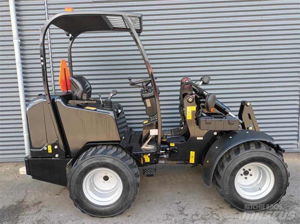 Schäffer 2434 Mini yükleyiciler