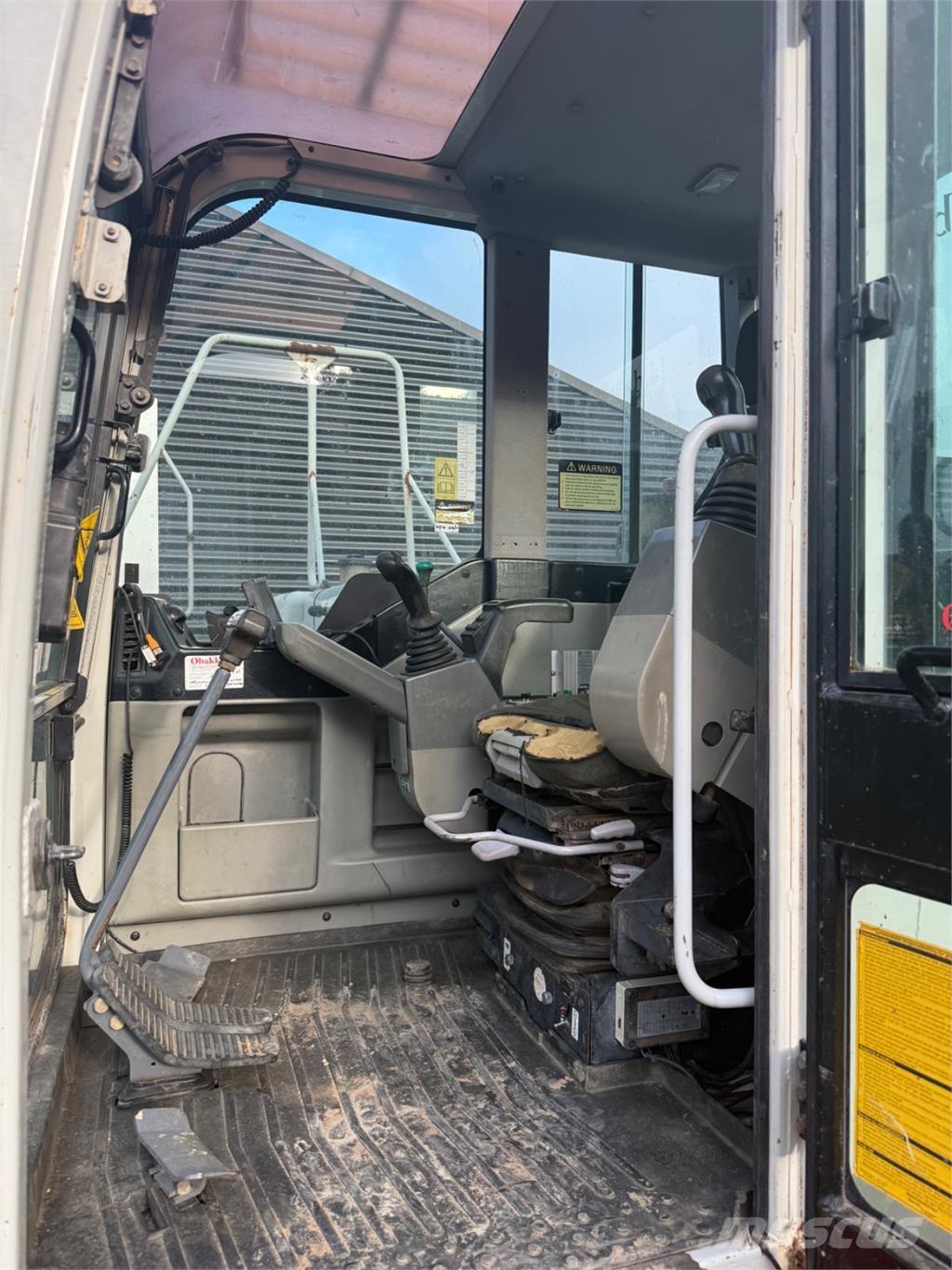 Takeuchi TB1140 Paletli ekskavatörler