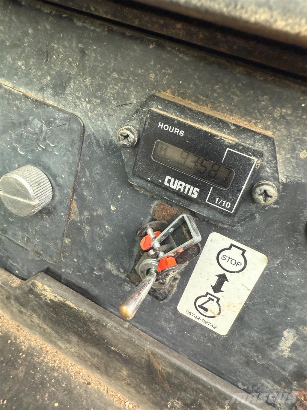 Takeuchi TB1140 Paletli ekskavatörler