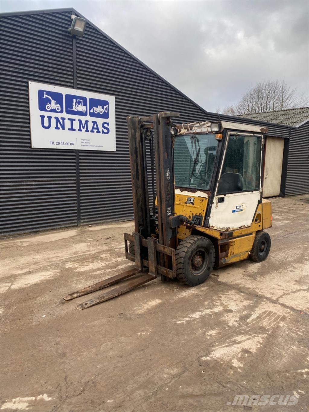 TCM FD25 Dizel forkliftler
