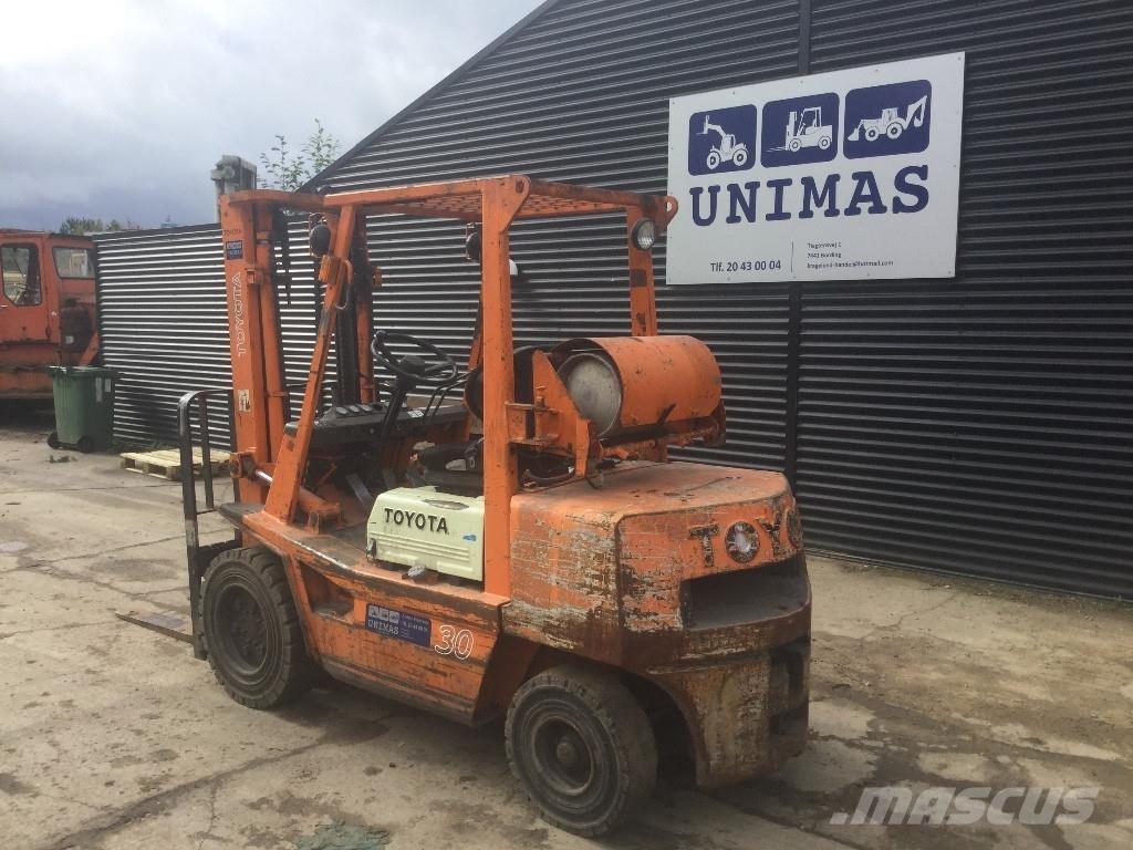 Toyota FG30 Diger