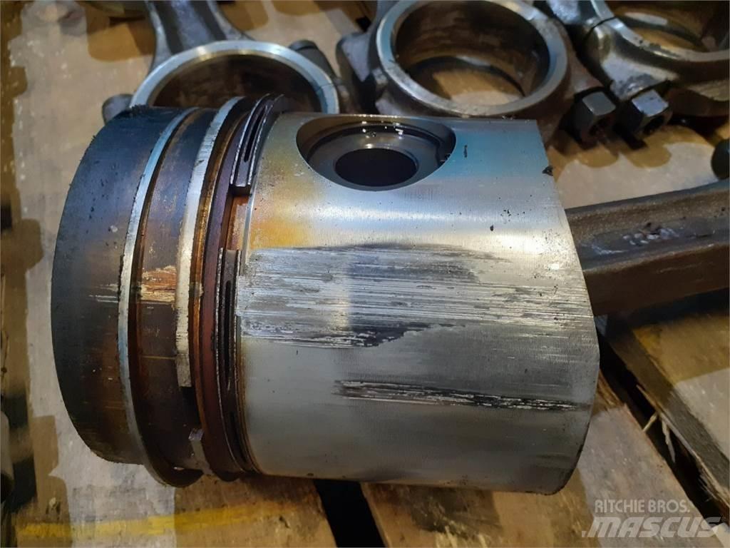 Valmet 411DL Motorlar
