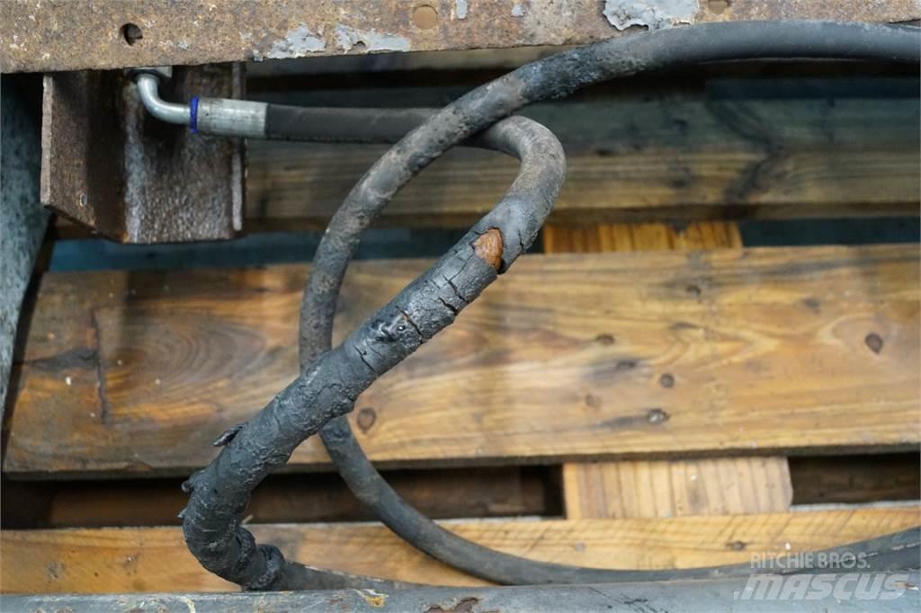 Volvo L120 Quick connectors