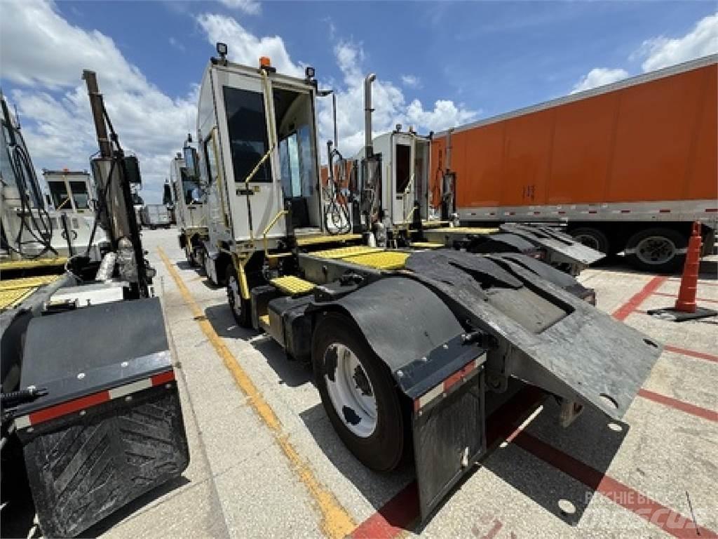 Autocar ACTT42 Terminal çekiciler