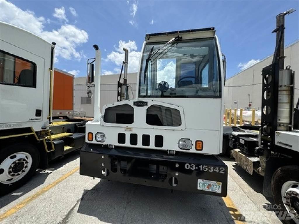 Autocar ACTT42 Terminal çekiciler