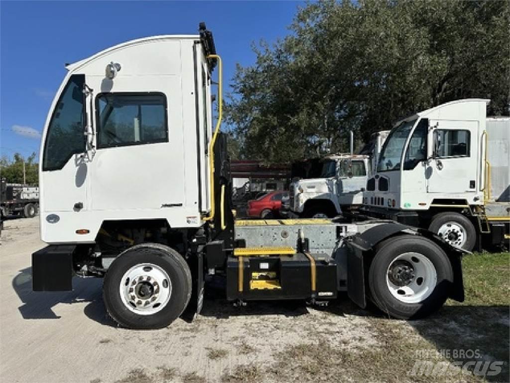 Autocar ACTT42 Terminal çekiciler
