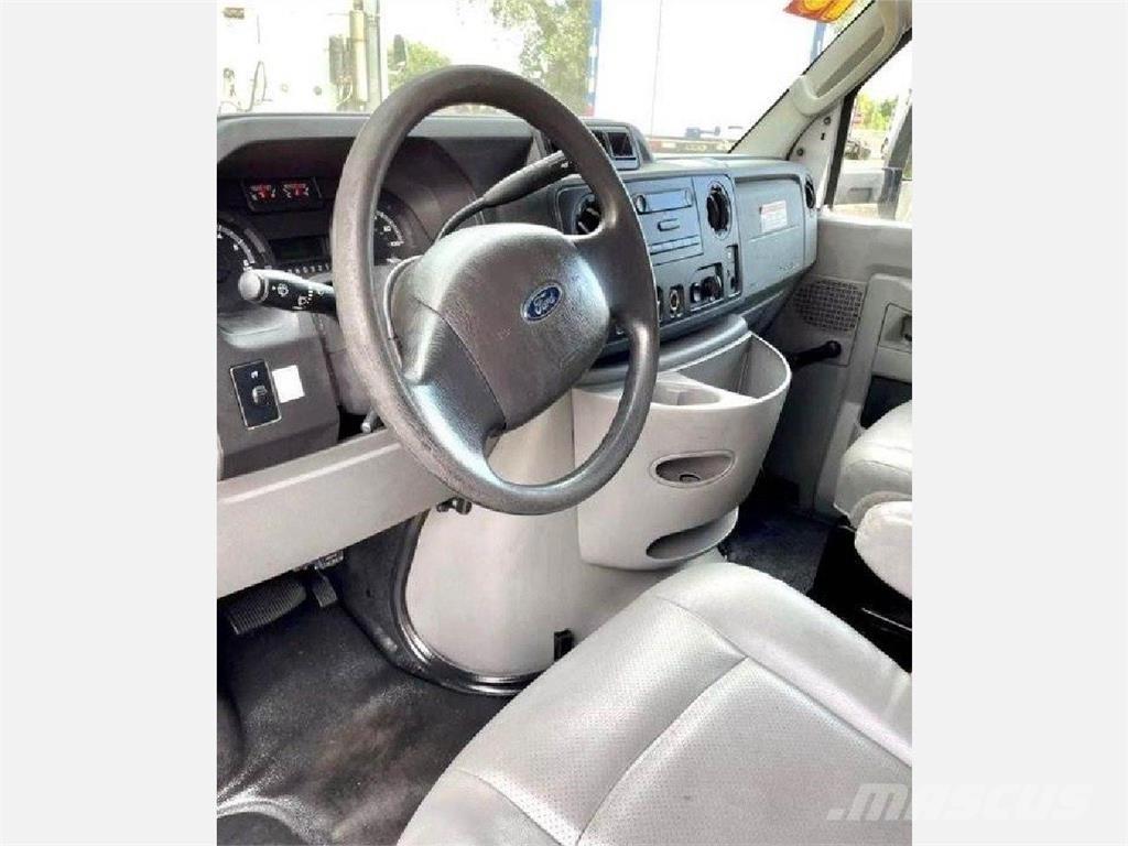 Ford E-350 Kapali kasa kamyonlar