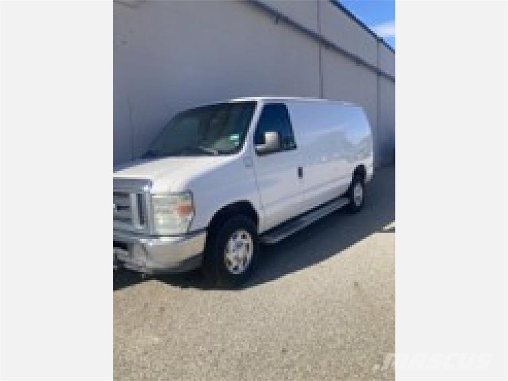 Ford E250 Panel vanlar