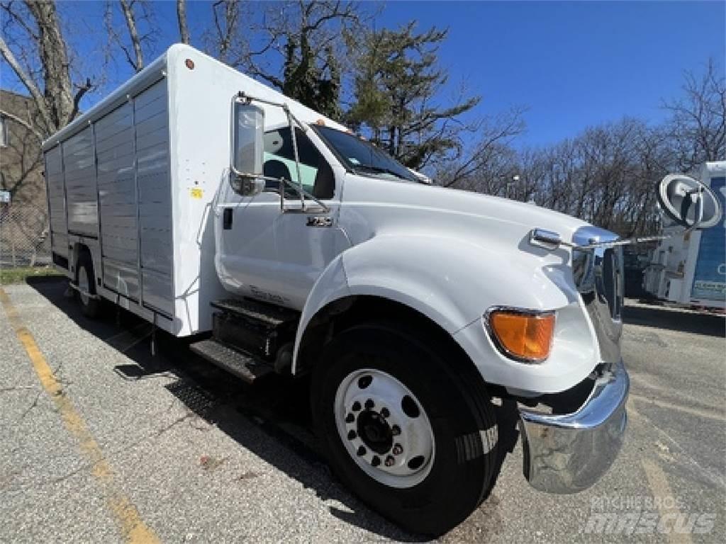 Ford F750 Kapali kasa kamyonlar