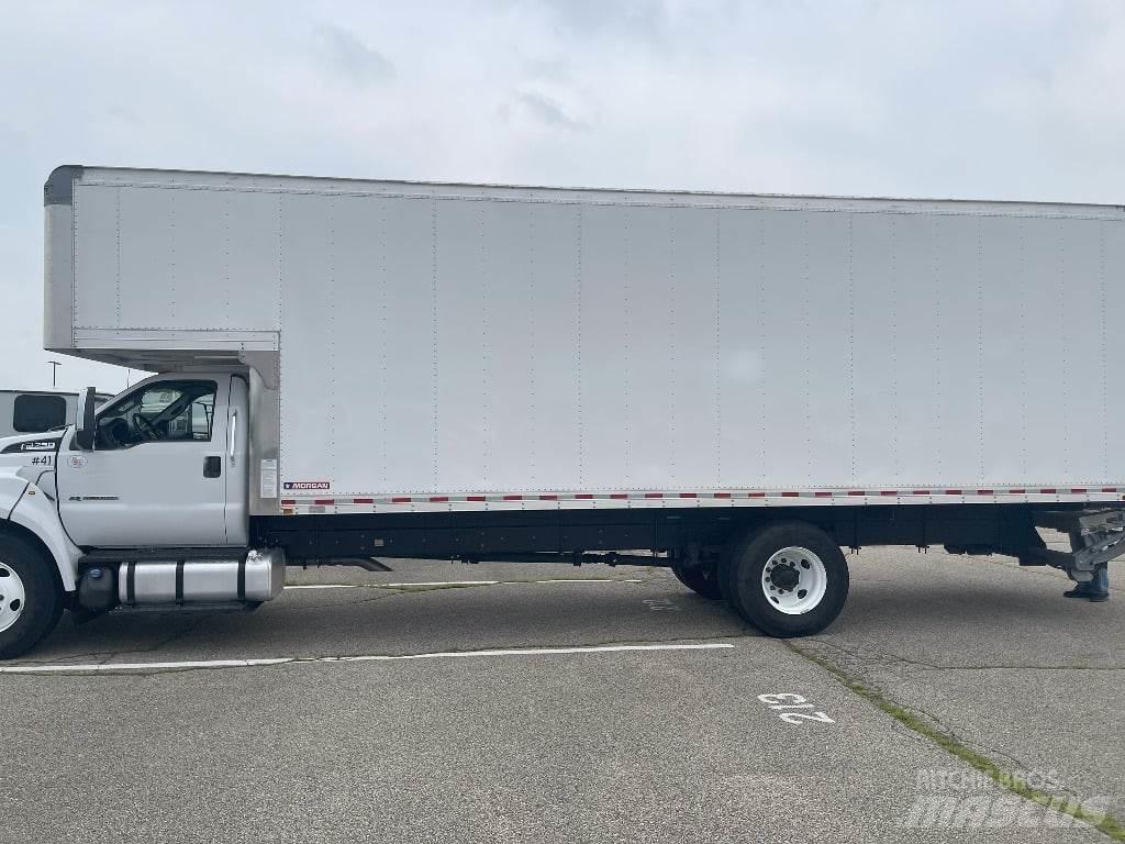 Ford F750 Kapali kasa kamyonlar