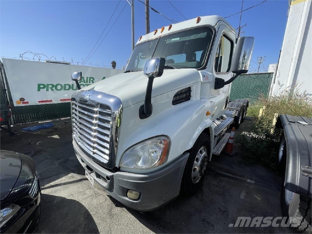 Freightliner CA113 Çekiciler