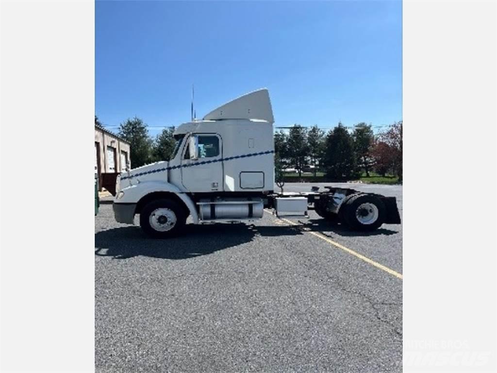 Freightliner CL112G Çekiciler