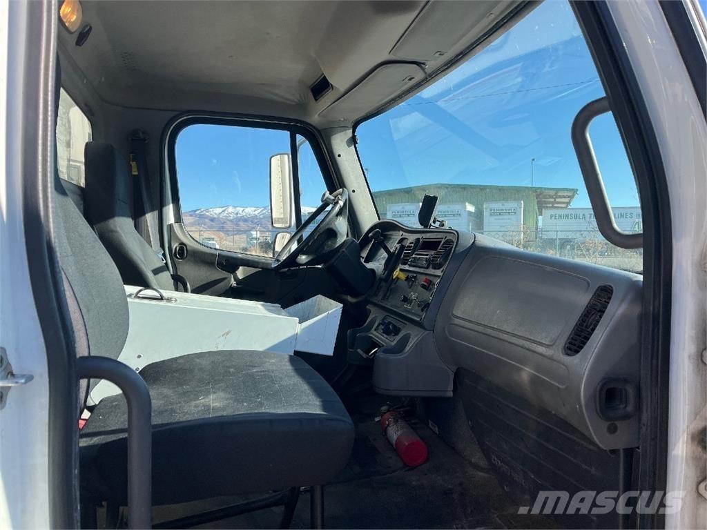 Freightliner M2 İçecek kamyonları