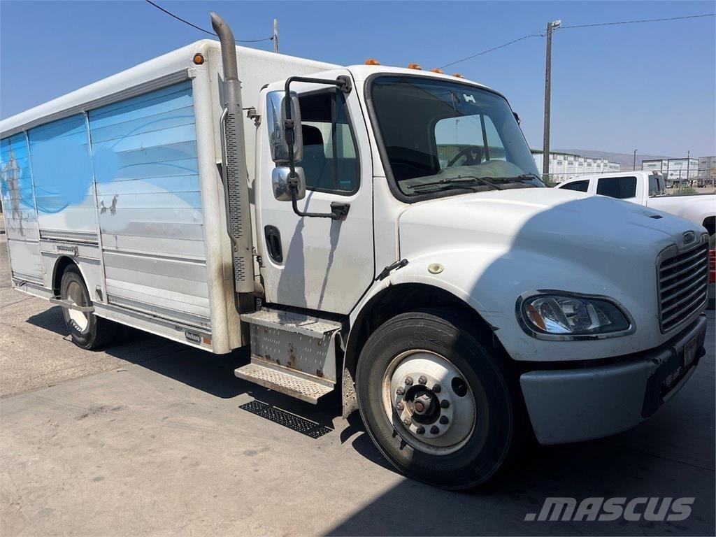Freightliner M2 İçecek kamyonları
