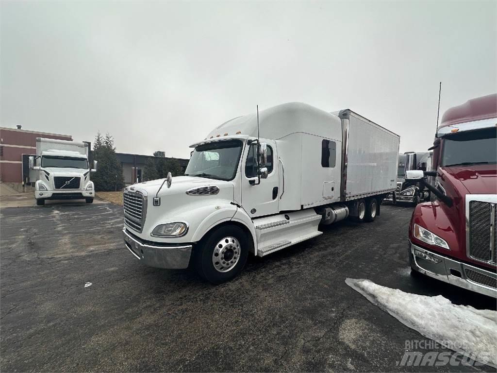 Freightliner M2 Kapali kasa kamyonlar