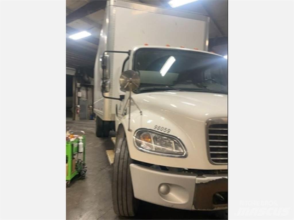 Freightliner M2 Kapali kasa kamyonlar