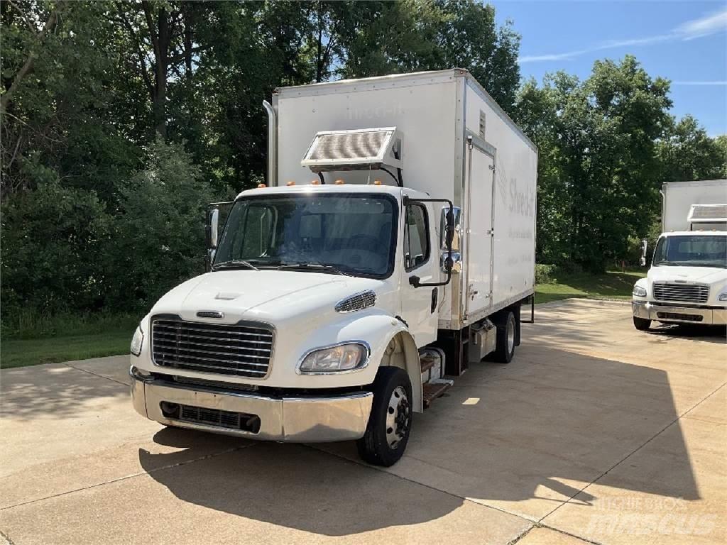 Freightliner M2-106 Kapali kasa kamyonlar