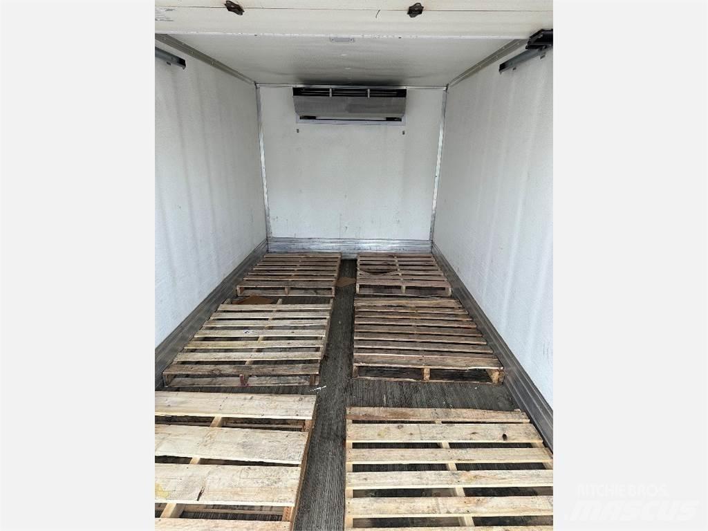 Freightliner M2 106 Frigofrik kamyonlar