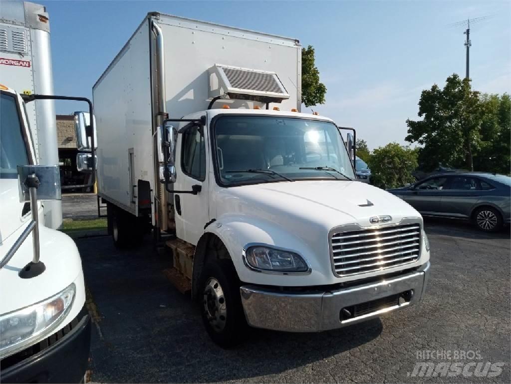 Freightliner M2-106 Kapali kasa kamyonlar