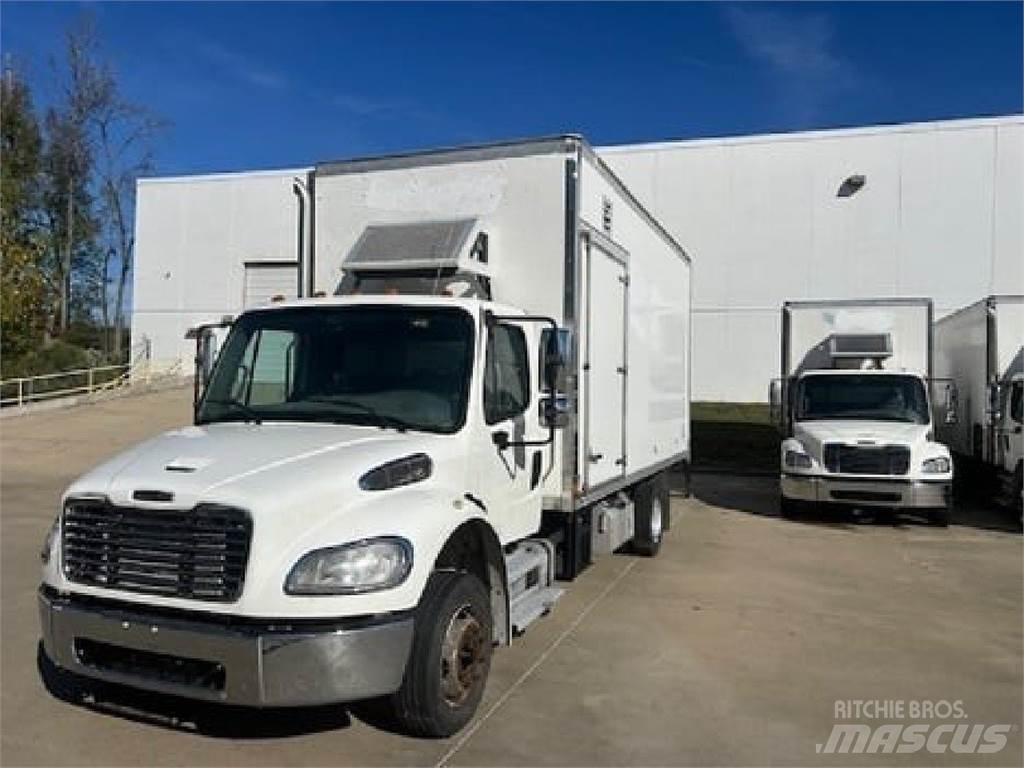 Freightliner M2-106 Kapali kasa kamyonlar