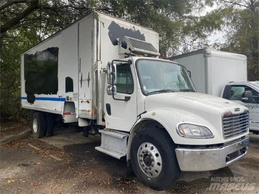 Freightliner M2-106 Kapali kasa kamyonlar