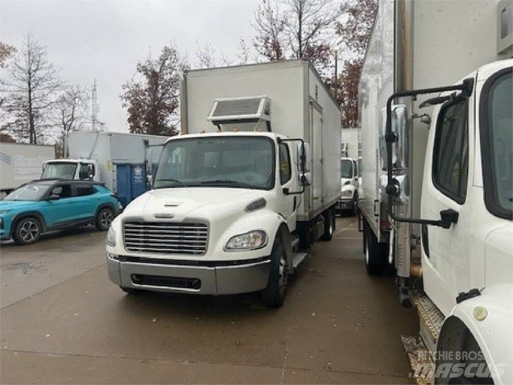 Freightliner M2-106 Kapali kasa kamyonlar