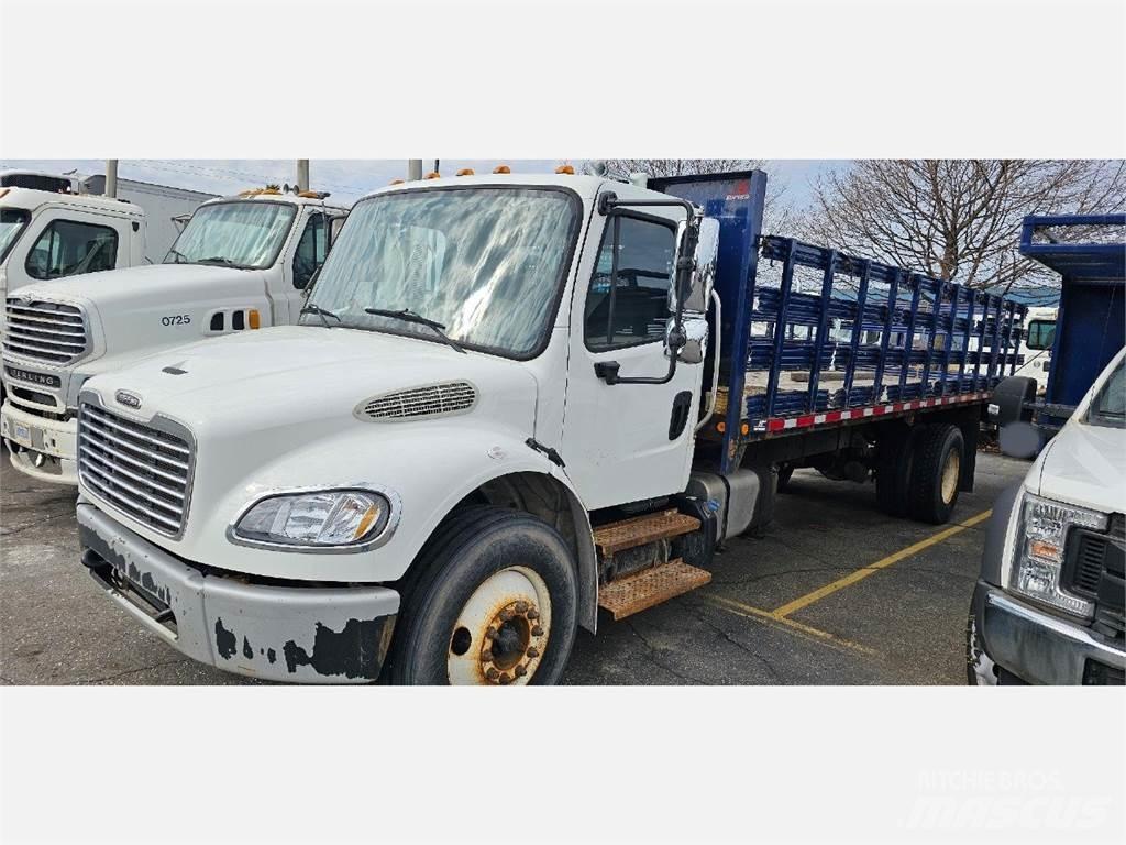 Freightliner M2 106 Flatbed kamyonlar