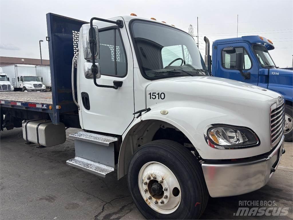 Freightliner M2 106 Flatbed kamyonlar