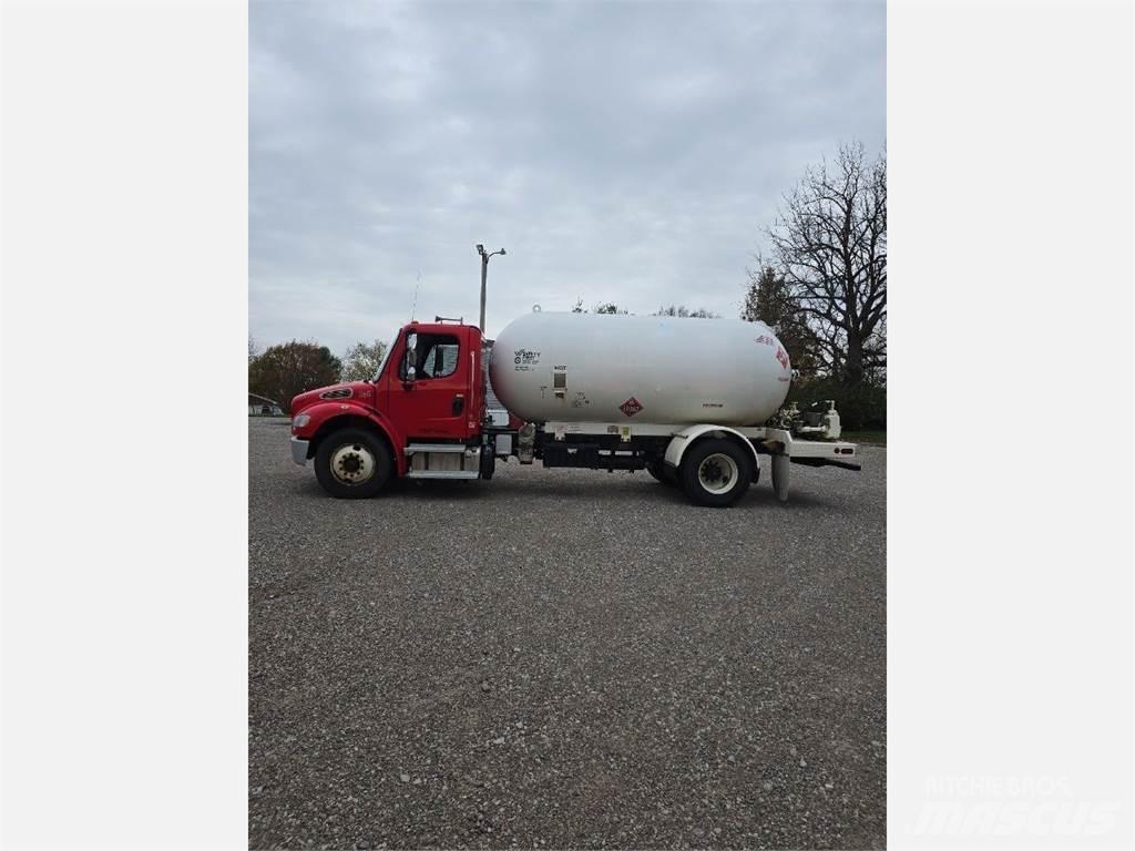 Freightliner M2 106 Diger kamyonlar